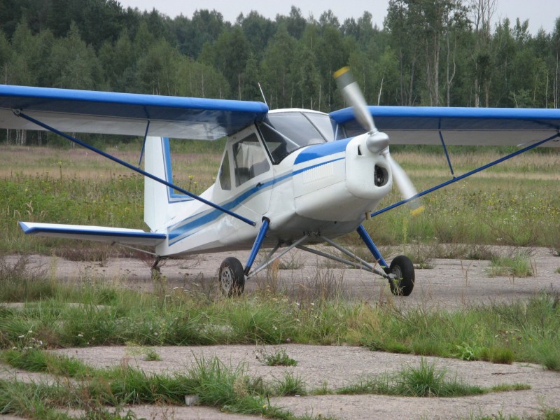 продается самолет двухместный нв-02